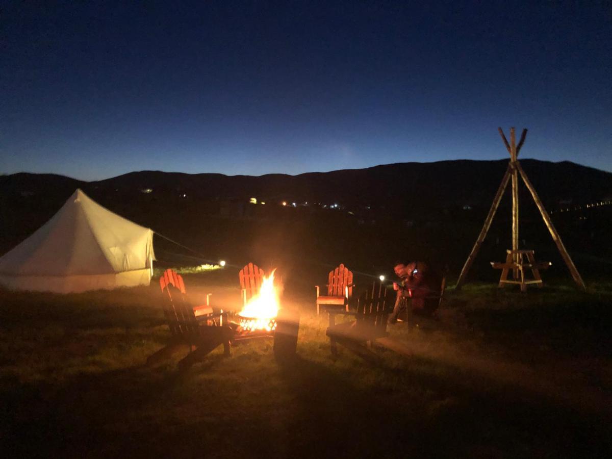 ואלה דה גוואדלופה Lago Valle Wine Glamping מראה חיצוני תמונה