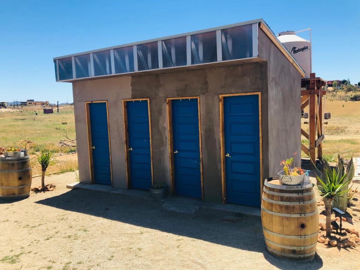 ואלה דה גוואדלופה Lago Valle Wine Glamping מראה חיצוני תמונה